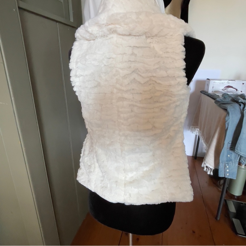 Me Jane Vest, Small - Picture 4 of 13